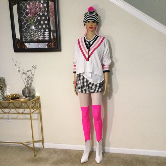 BLACK AND WHITE PLAID KNEE LENGTH BERMUDA SHORTS - Picture 6 of 6